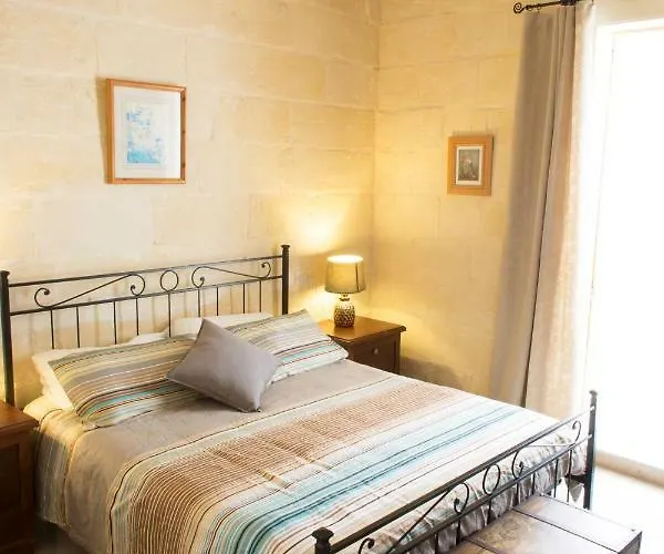 Maltese Town House *